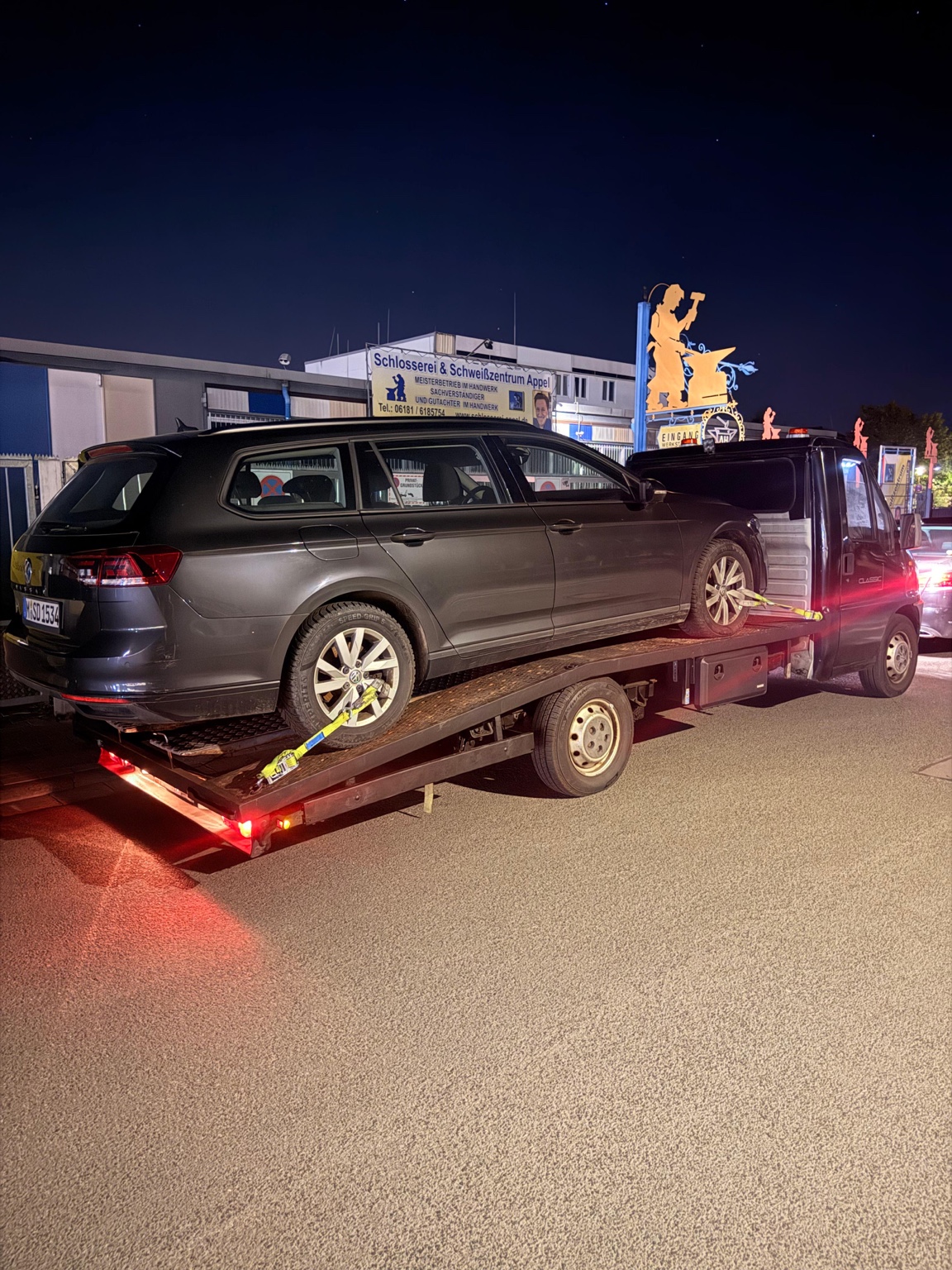 Grimm Abschleppdienst im Einsatz