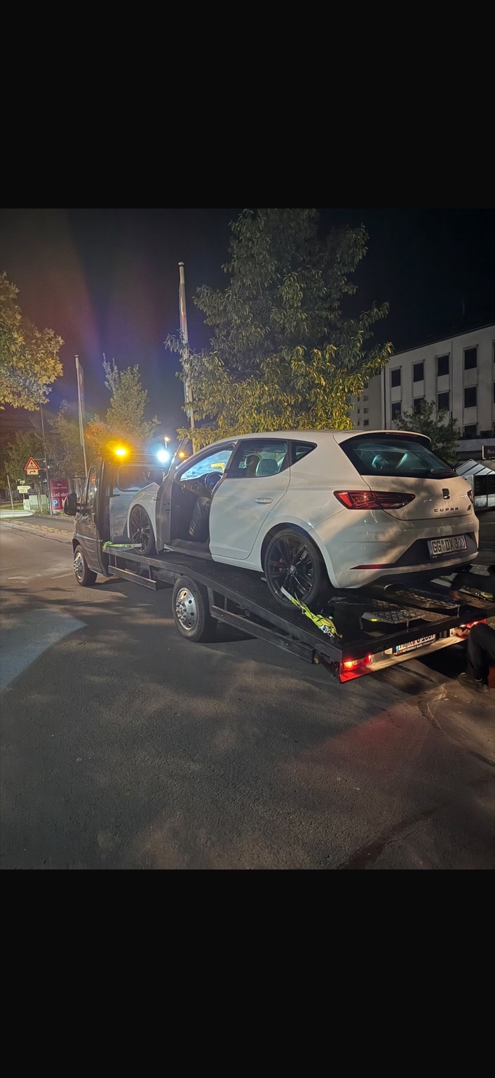 Grimm Abschleppdienst im Einsatz